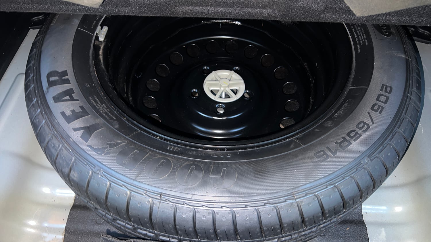 Used 2022 Kia Seltos HTX 1.5 Petrol Manual tyres SPARE TYRE VIEW