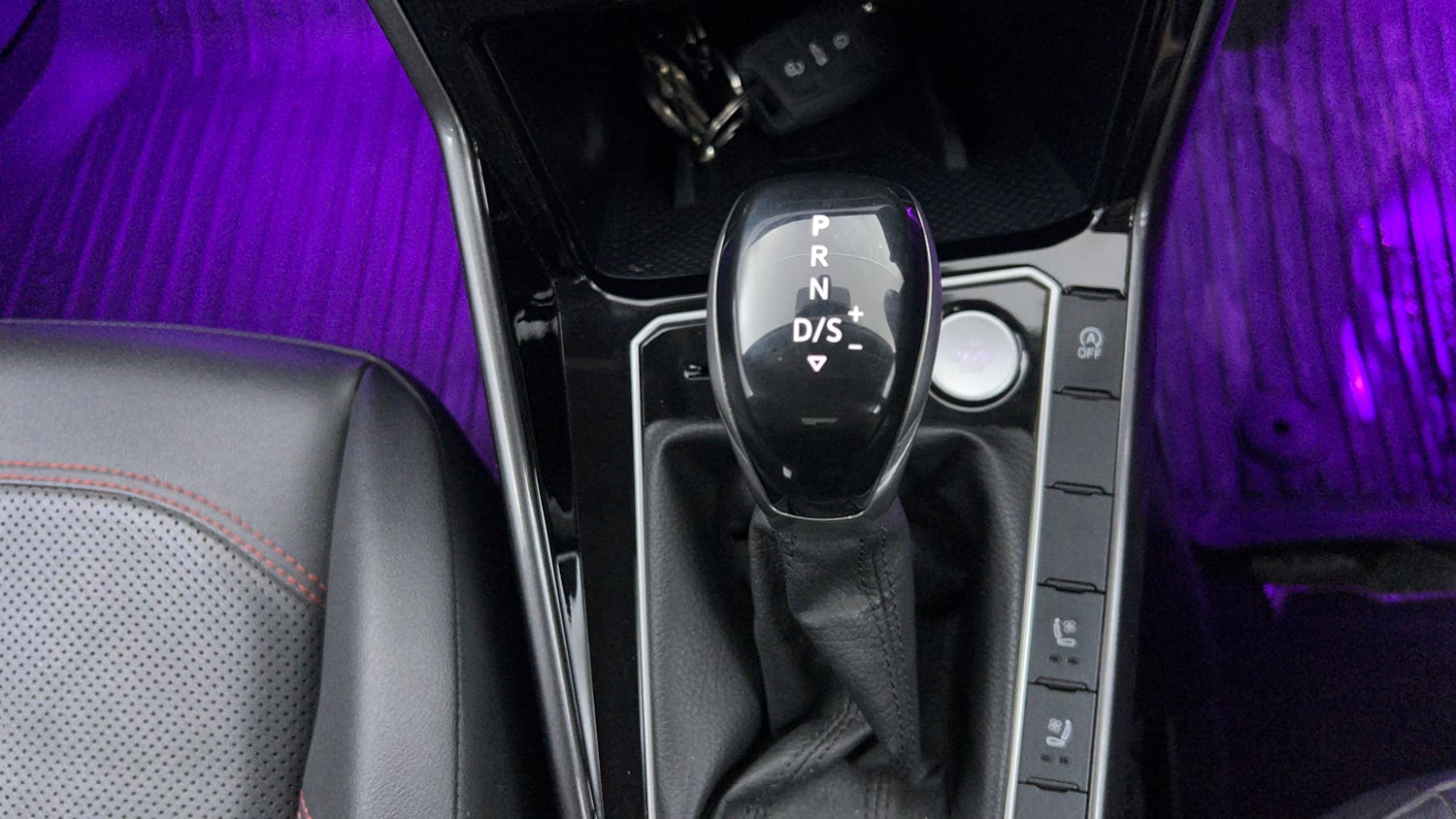 Used 2022 Volkswagen Virtus GT Plus 1.5 TSI EVO DSG Petrol Automatic interior GEAR  KNOB VIEW