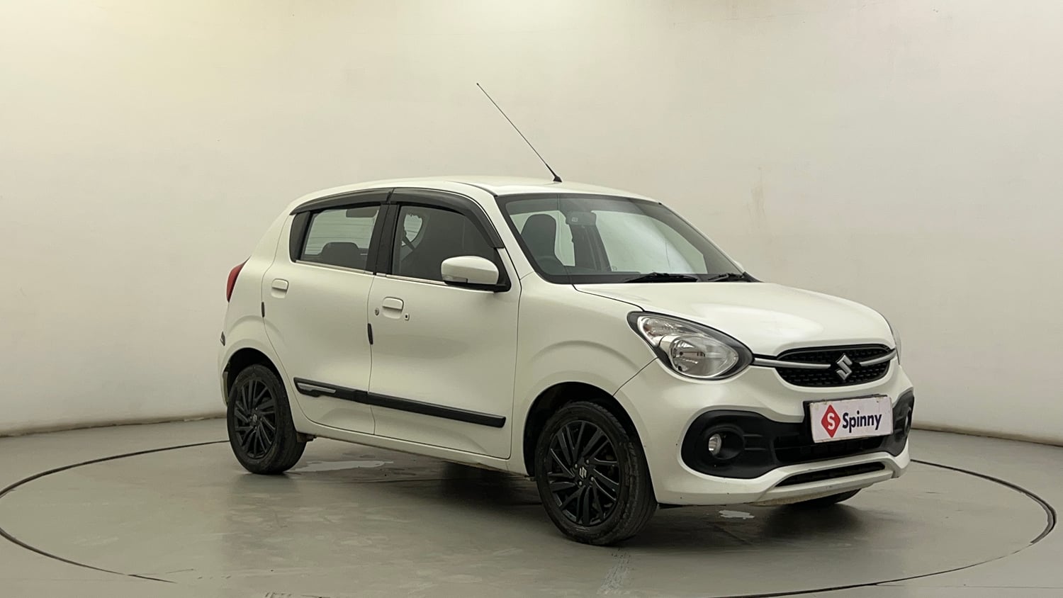 Used 2024 Maruti Suzuki Celerio ZXi Plus Petrol Manual exterior RIGHT FRONT CORNER VIEW