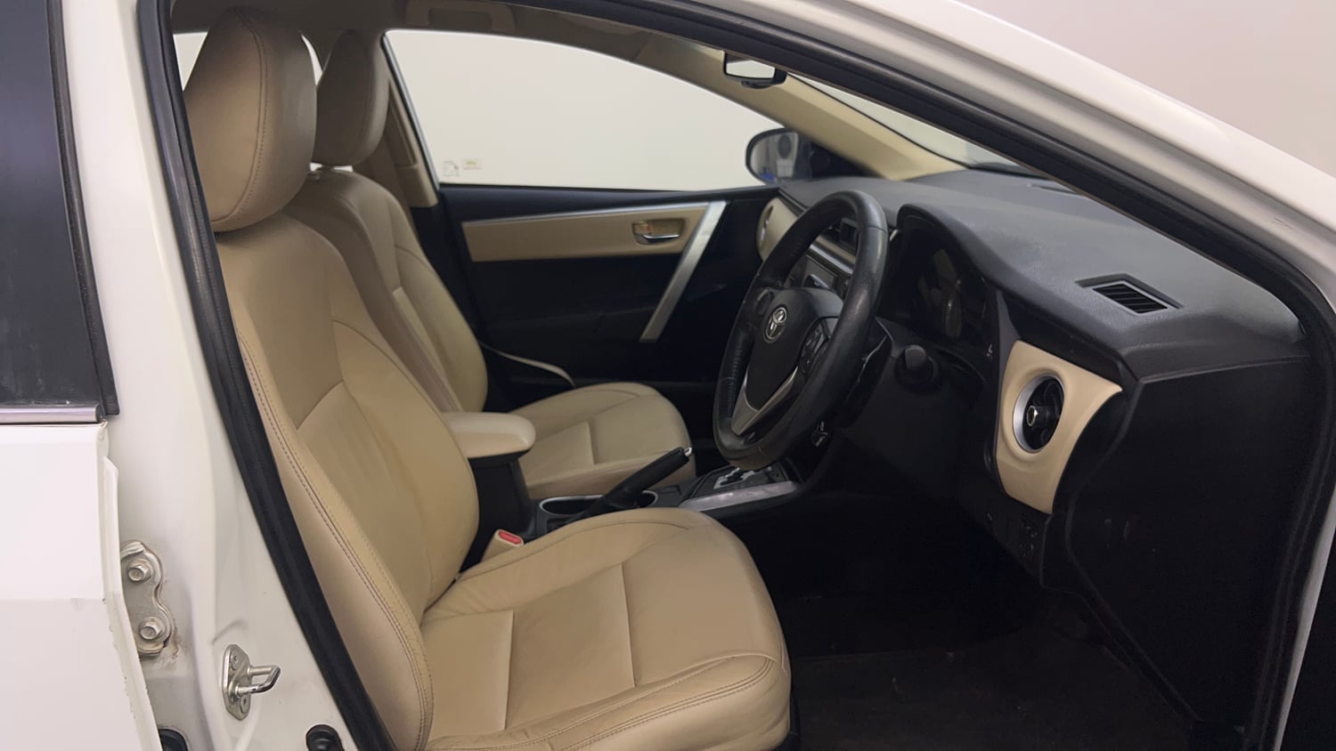 Used 2018 Toyota Corolla Altis VL CVT Petrol Petrol Automatic interior RIGHT SIDE FRONT DOOR CABIN VIEW