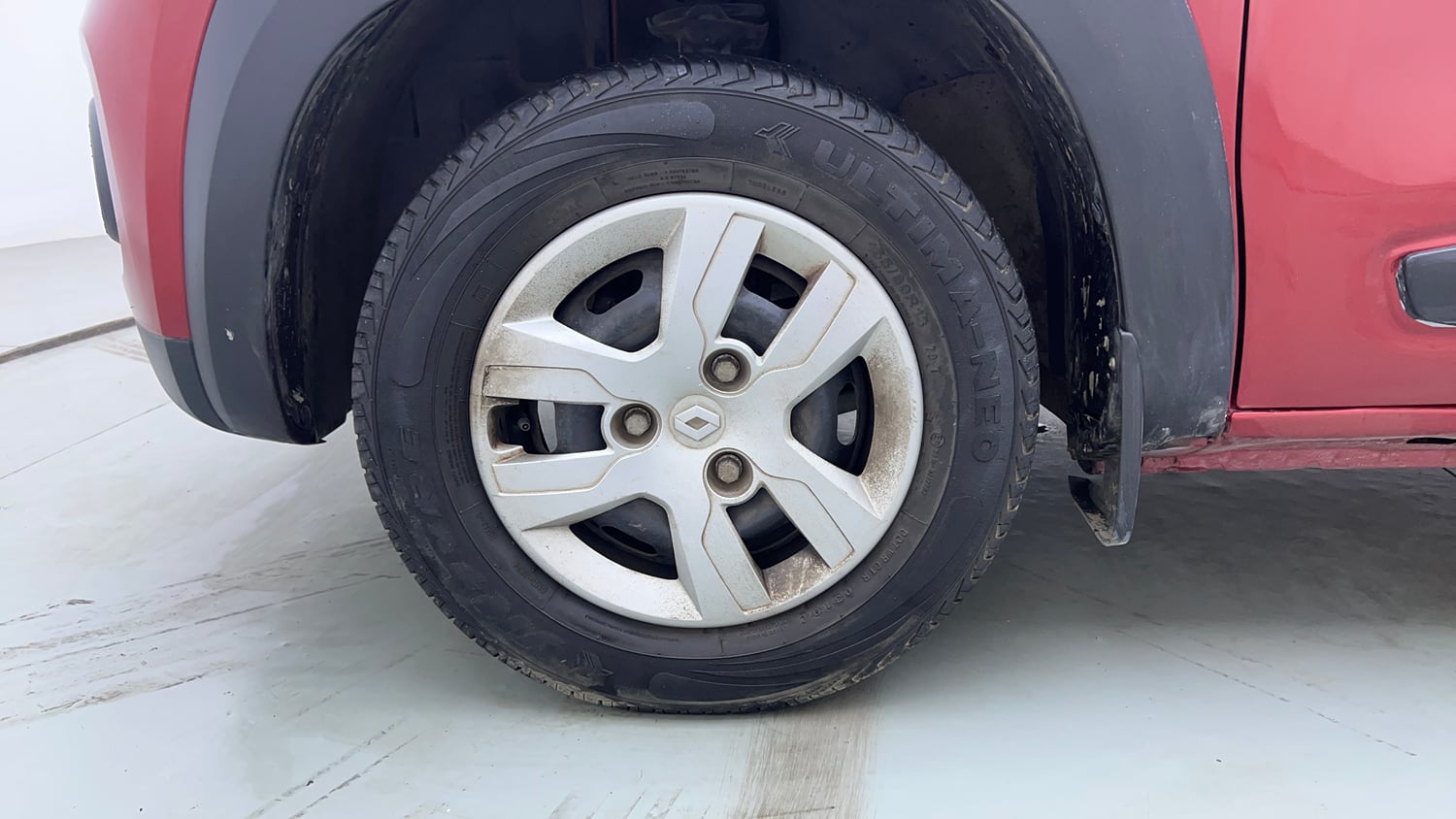 Used 2019 Renault Kwid RXL Petrol Manual tyres LEFT FRONT TYRE RIM VIEW