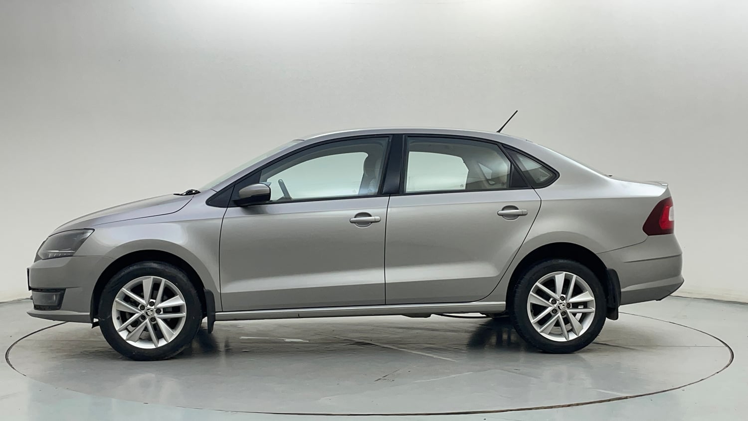 Used 2018 Skoda Rapid Style 1.6 MPI Petrol Manual exterior LEFT SIDE VIEW