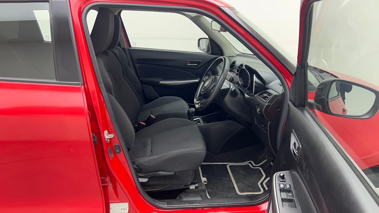 Used 2019 Maruti Suzuki Swift ZDi AMT Diesel Automatic interior RIGHT SIDE FRONT DOOR CABIN VIEW