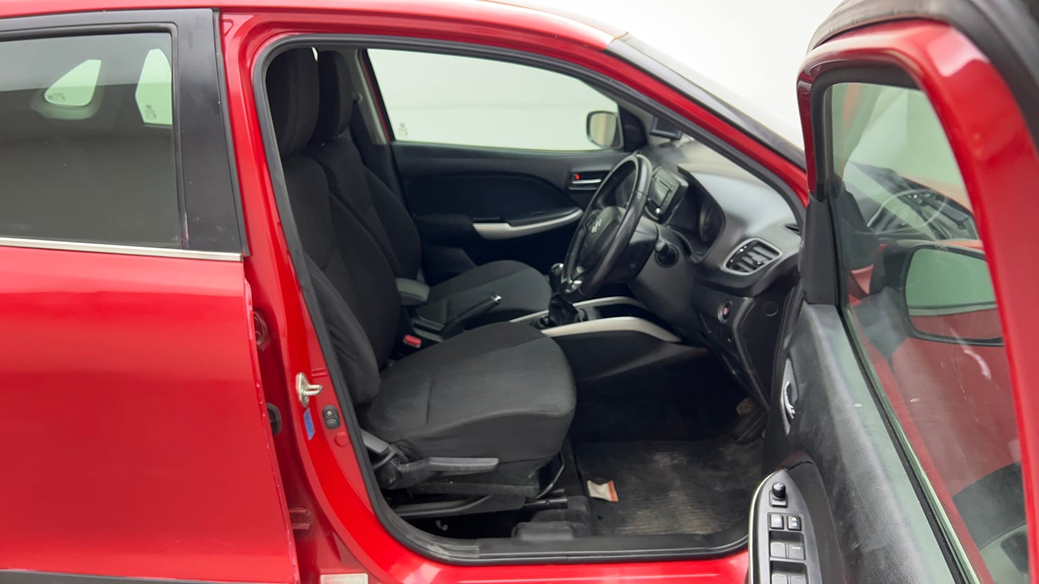 Used 2016 Maruti Suzuki Baleno Zeta 1.2 Petrol Manual interior RIGHT SIDE FRONT DOOR CABIN VIEW