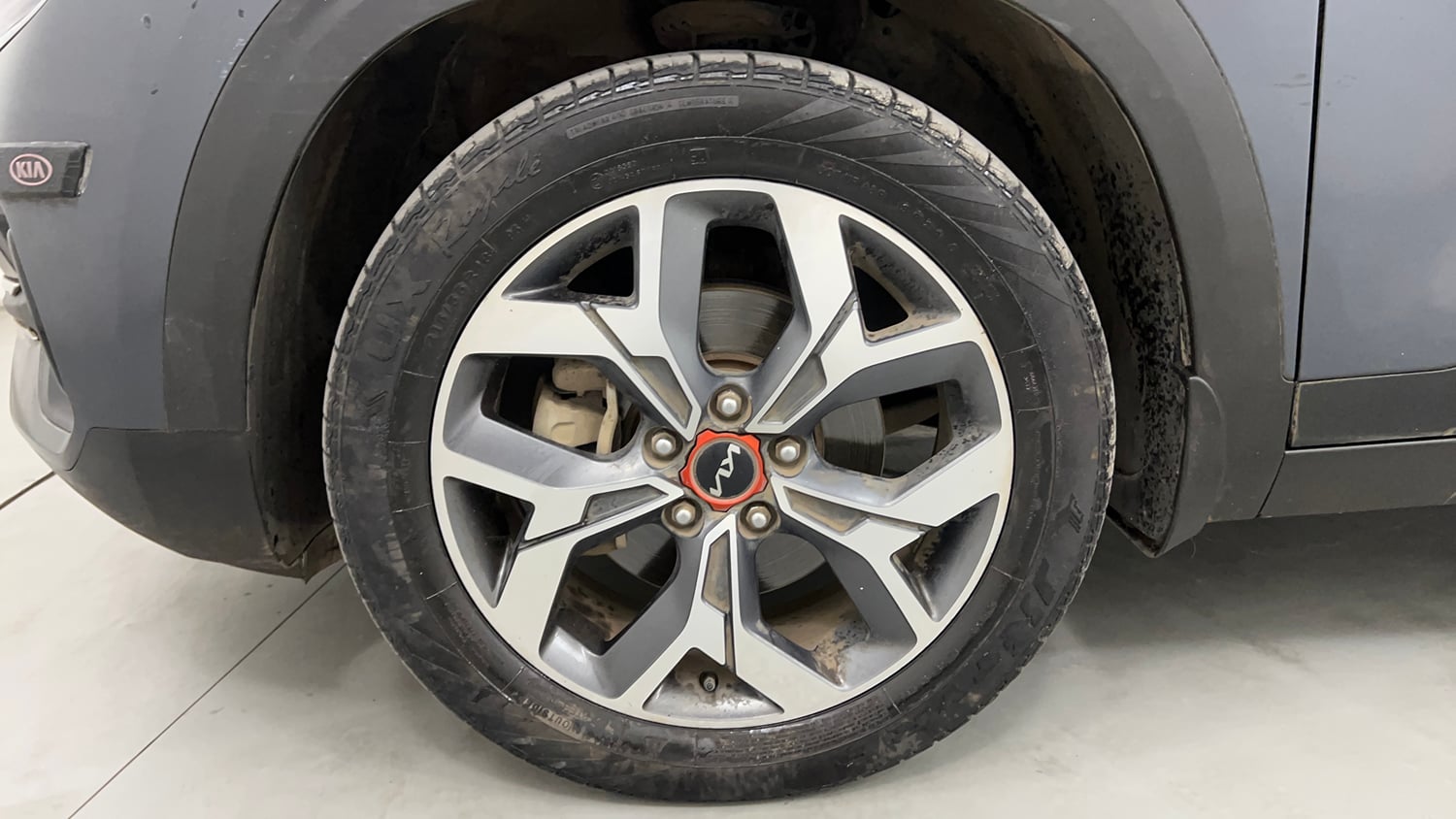 Used 2022 Kia Seltos X Line 1.4 DCT Petrol Automatic tyres LEFT FRONT TYRE RIM VIEW