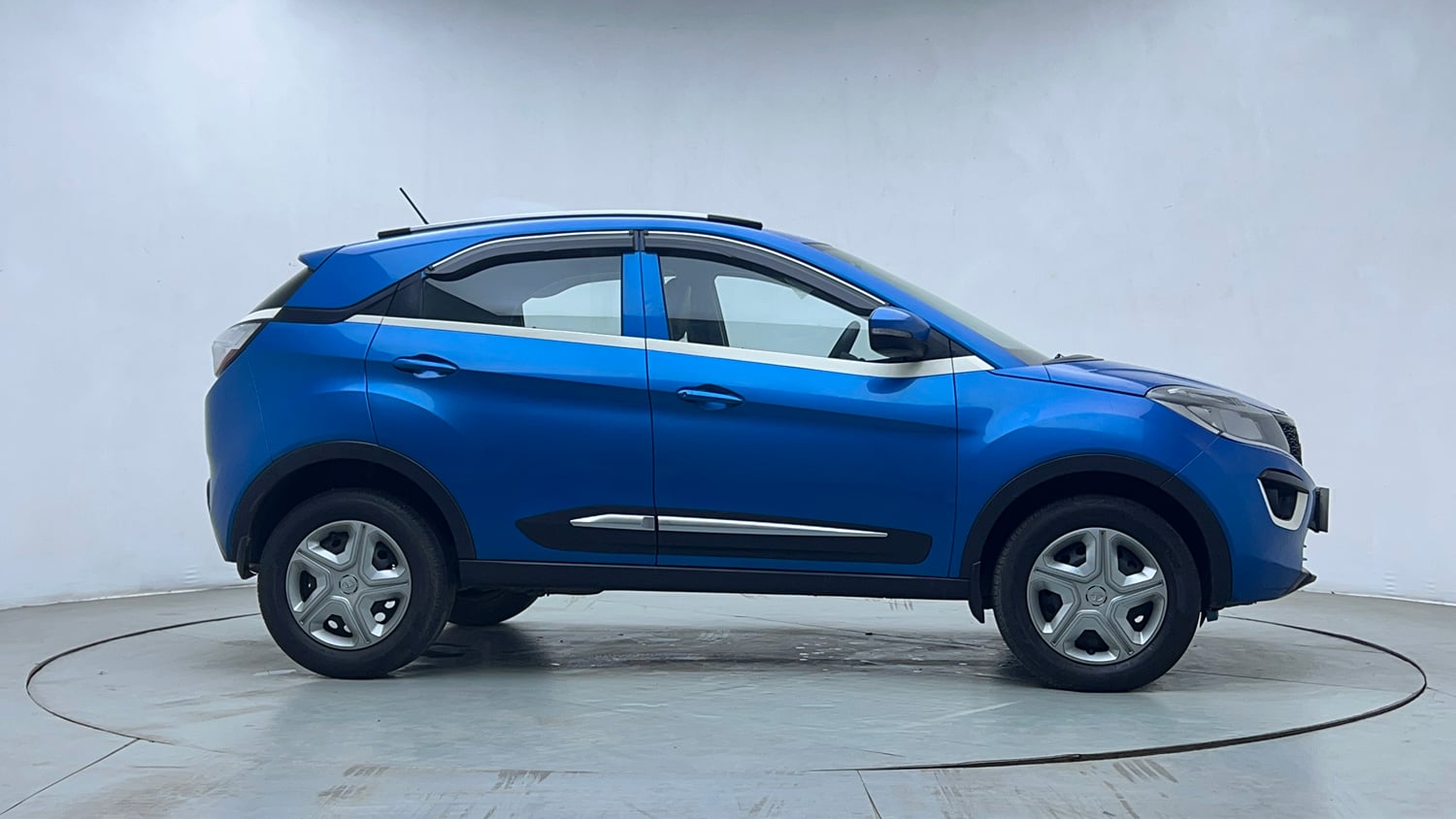 Used 2019 Tata Nexon XMA Petrol Petrol Automatic exterior RIGHT SIDE VIEW