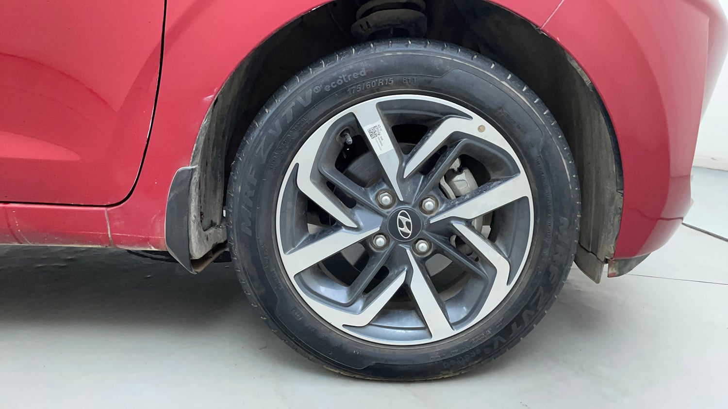 Used 2021 Hyundai Grand i10 Nios Asta AMT 1.2 Kappa VTVT Petrol Automatic tyres RIGHT FRONT TYRE RIM VIEW