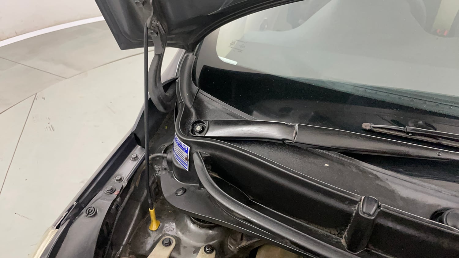 Used 2019 Hyundai Santro Sportz Petrol+CNG (Outside Fitted) Cng Manual engine ENGINE RIGHT SIDE HINGE & APRON VIEW