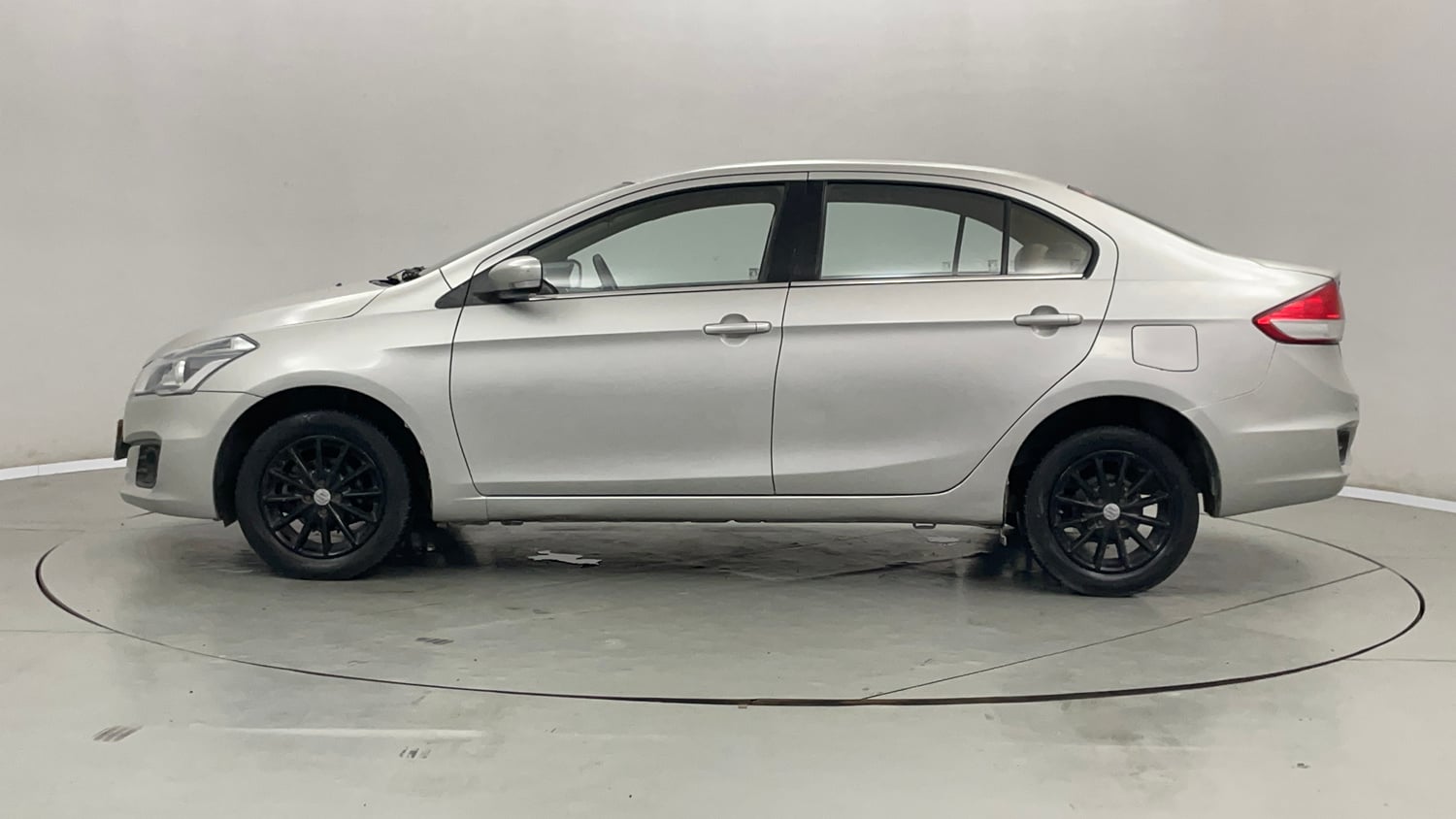 Used 2016 Maruti Suzuki Ciaz VXi+ Petrol Manual exterior LEFT SIDE VIEW