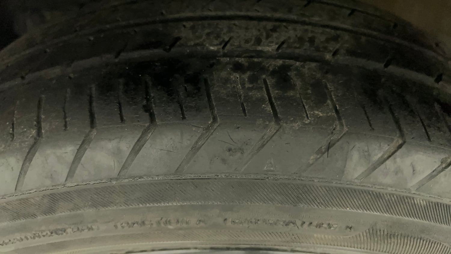 Used 2024 Maruti Suzuki Celerio ZXi Plus Petrol Manual tyres LEFT FRONT TYRE TREAD VIEW