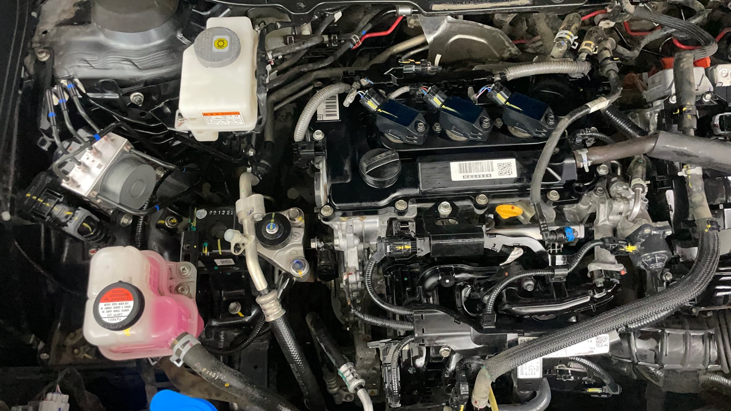 Used 2023 Maruti Suzuki Grand Vitara Zeta Plus Intelligent Hybrid eCVT Hybrid Automatic engine ENGINE RIGHT SIDE VIEW