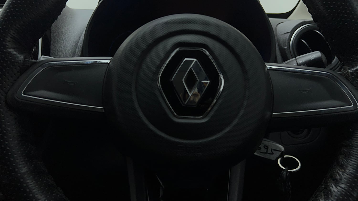 Used 2022 Renault Kwid CLIMBER AMT Petrol Automatic top_features Airbags