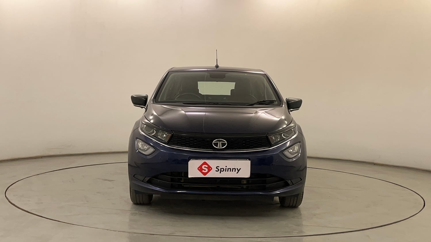 Used 2022 Tata Altroz XZA Petrol Petrol Automatic exterior FRONT VIEW