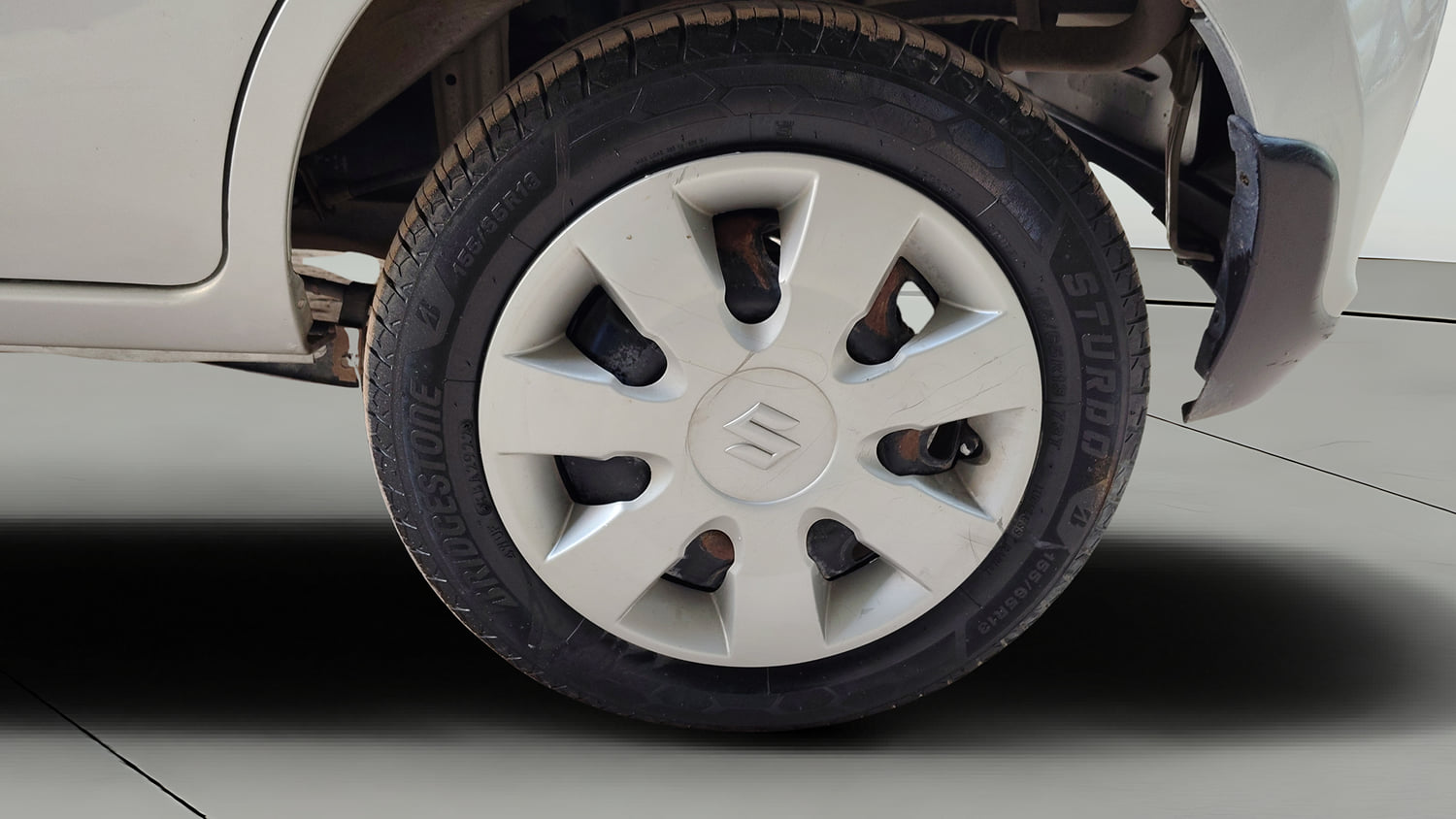 Used 2014 Maruti Suzuki Alto K10 VXi Petrol Manual tyres LEFT REAR TYRE RIM VIEW