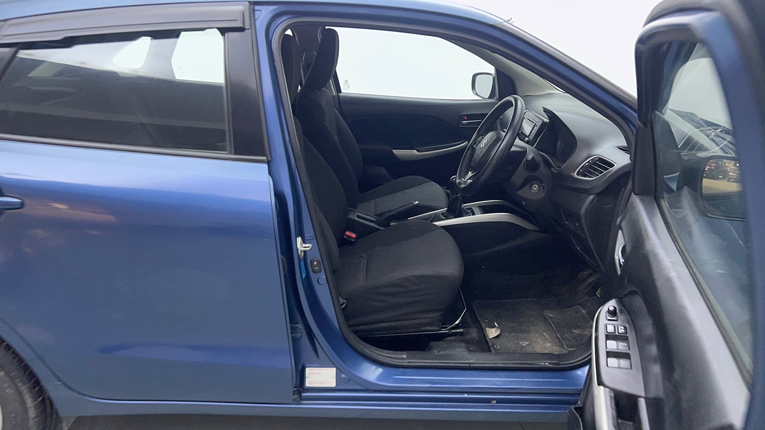 Used 2016 Maruti Suzuki Baleno Delta 1.2 Petrol Manual interior RIGHT SIDE FRONT DOOR CABIN VIEW