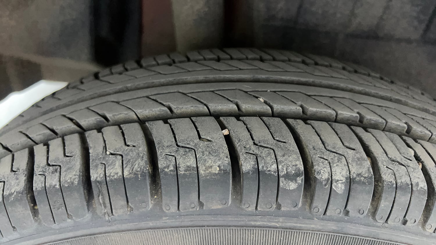 Used 2019 Maruti Suzuki Dzire VXi Petrol Manual tyres RIGHT REAR TYRE TREAD VIEW