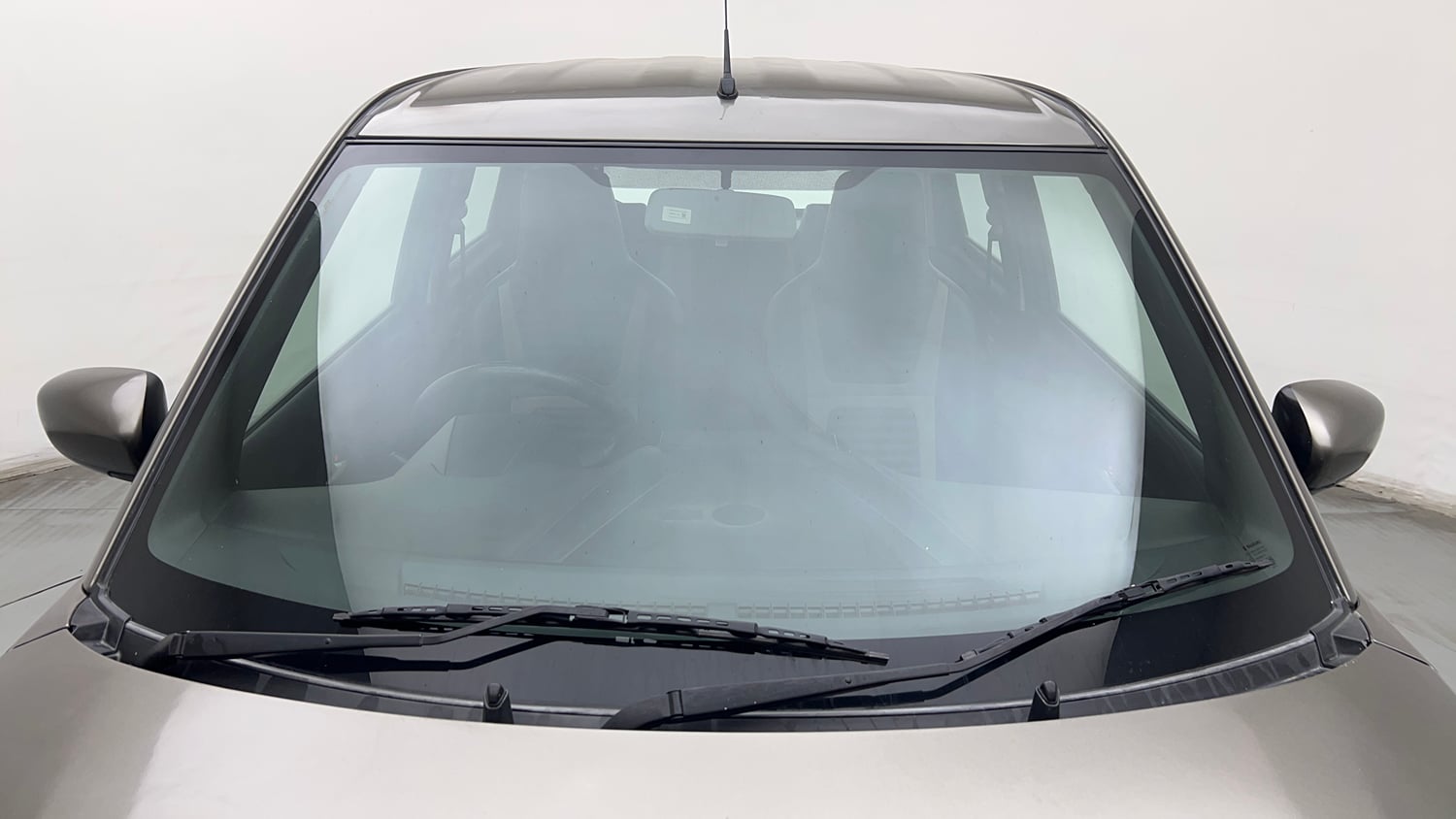 Used 2023 Maruti Suzuki Wagon R VXI 1.0 Petrol Manual exterior FRONT WINDSHIELD VIEW