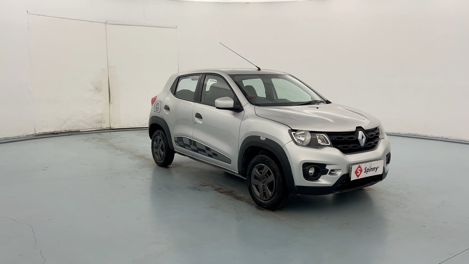 Used 2018 Renault Kwid 1.0 RXT Opt Petrol Manual exterior RIGHT FRONT CORNER VIEW