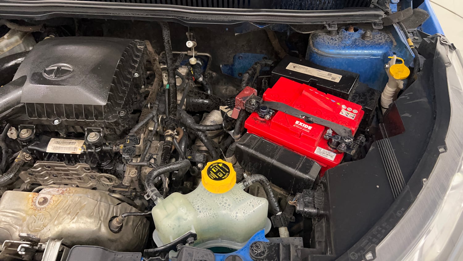 Used 2020 Tata Nexon XZA Plus (O) Dual Tone Petrol Automatic engine ENGINE LEFT SIDE VIEW