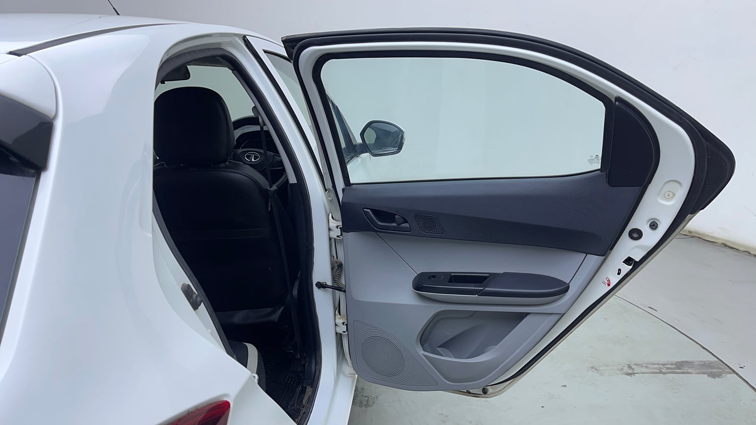 Used 2021 Tata Tiago XT Petrol Manual interior RIGHT REAR DOOR OPEN VIEW