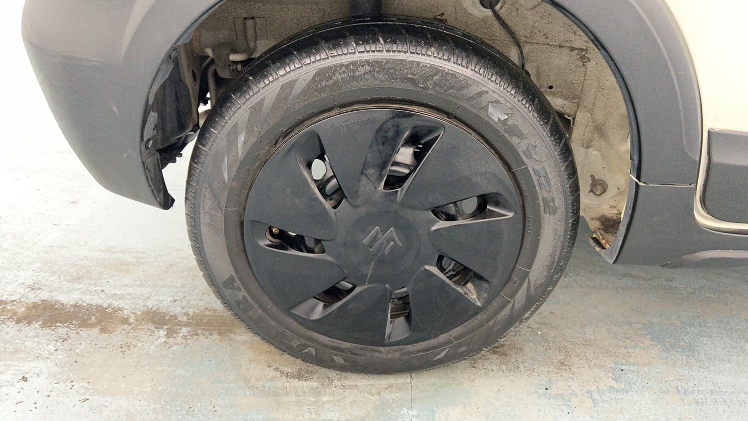 Used 2021 Maruti Suzuki Celerio X VXi AMT Petrol Automatic tyres RIGHT REAR TYRE RIM VIEW
