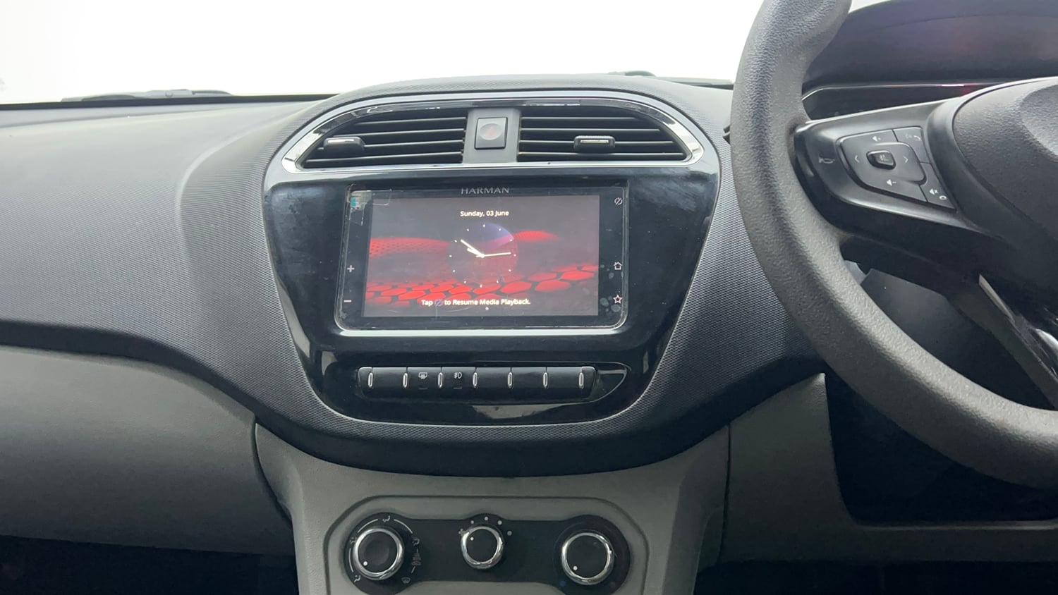 Used 2021 Tata Tiago XZ CNG( Outside Fitted ) Cng Manual interior MUSIC SYSTEM & AC CONTROL VIEW