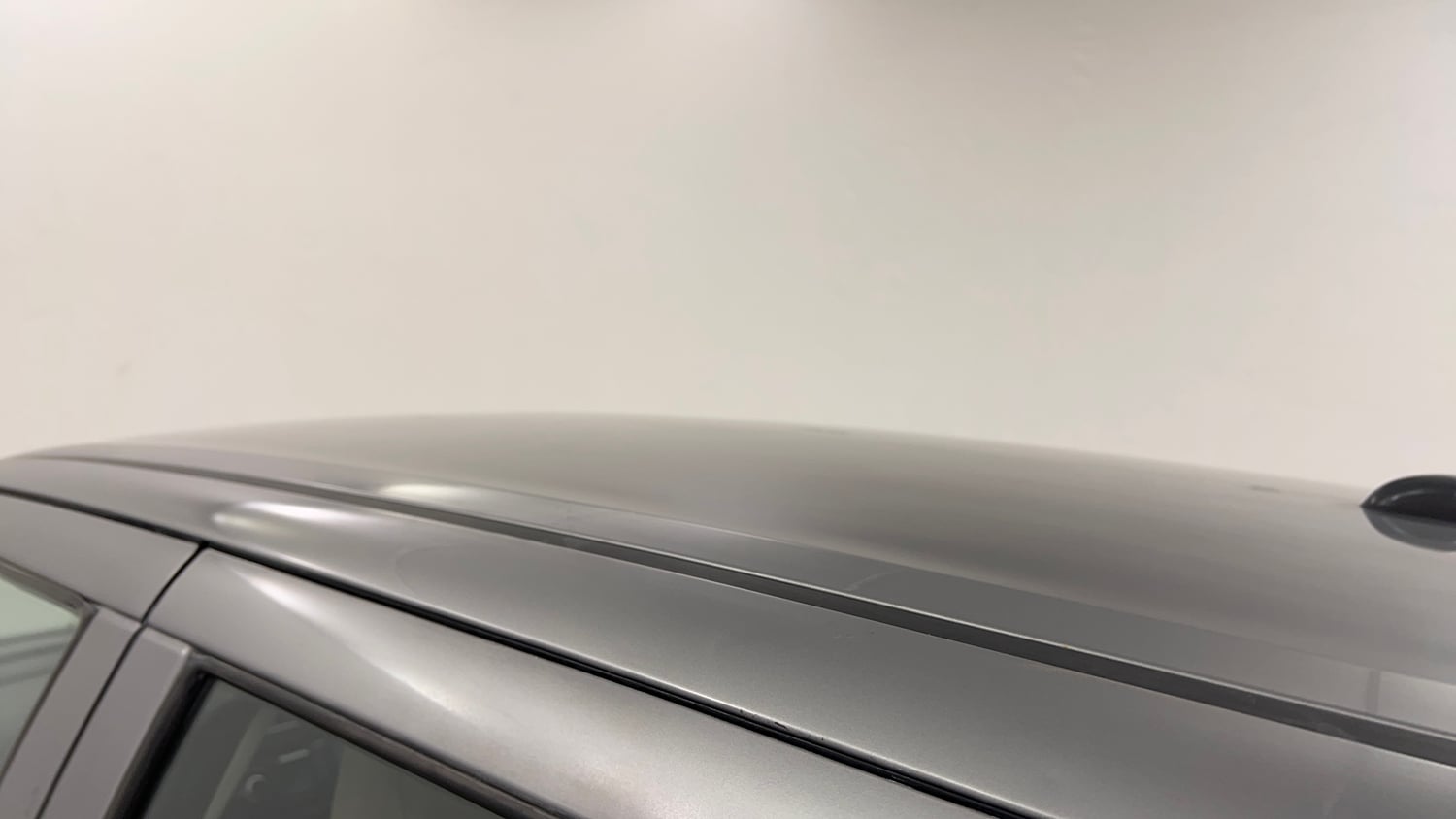 Used 2014 Maruti Suzuki Swift LXi Petrol Manual dents MINOR DENT