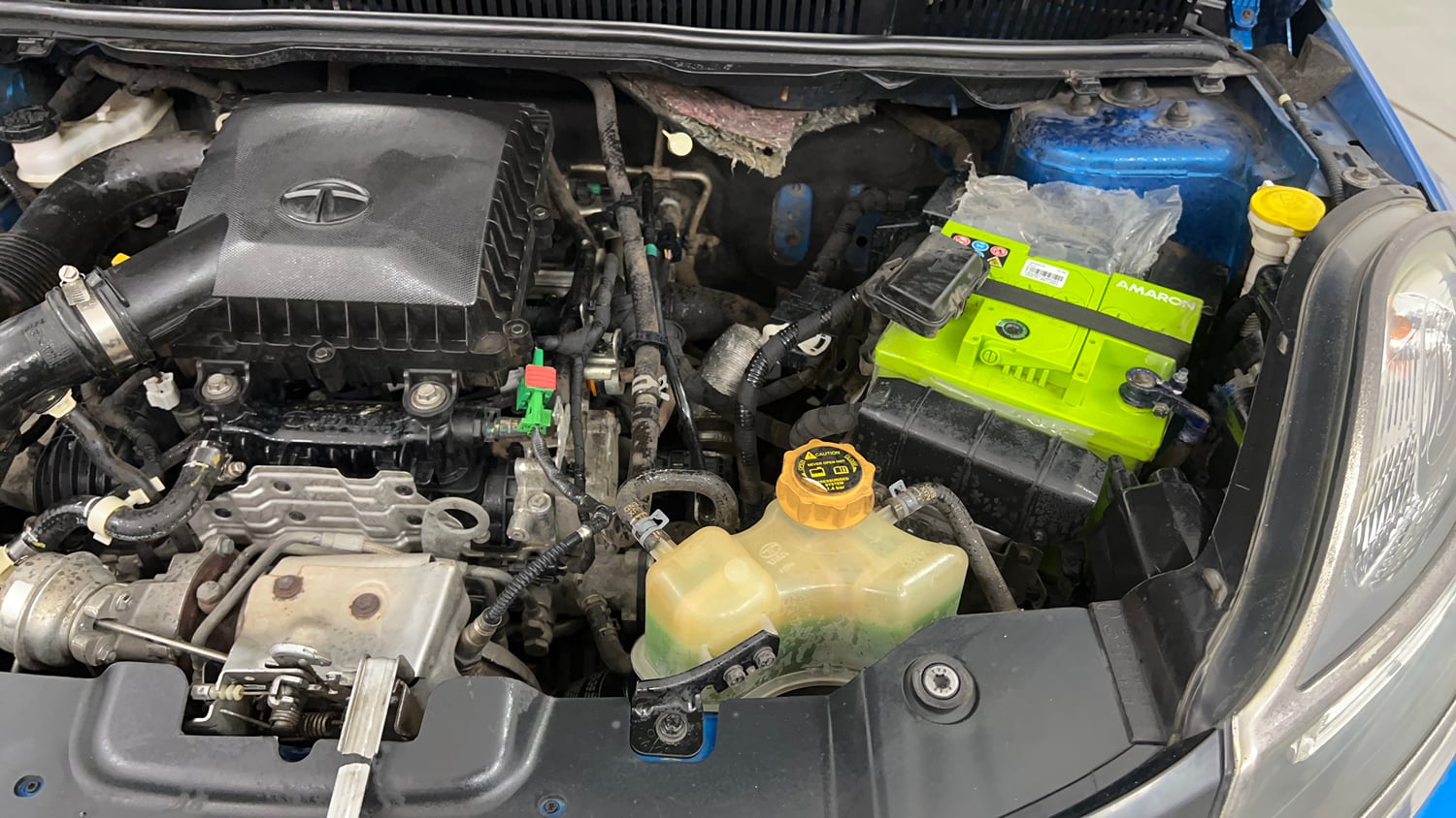 Used 2019 Tata Nexon XZ Plus Petrol Manual engine ENGINE LEFT SIDE VIEW