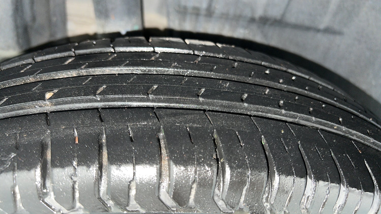 Used 2021 Maruti Suzuki Dzire VXi Petrol Manual tyres RIGHT REAR TYRE TREAD VIEW