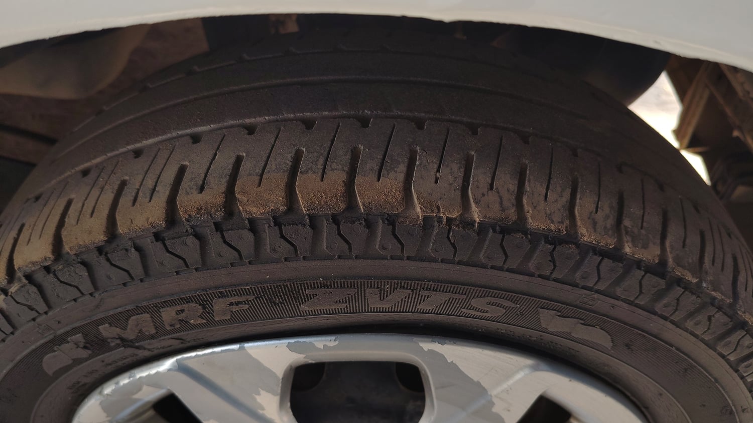 Used 2018 Hyundai Eon Magna + Petrol Manual tyres LEFT REAR TYRE TREAD VIEW