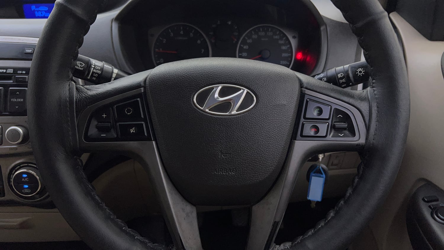 Used 2012 Hyundai i20 Sportz 1.2 Petrol Manual top_features Airbags