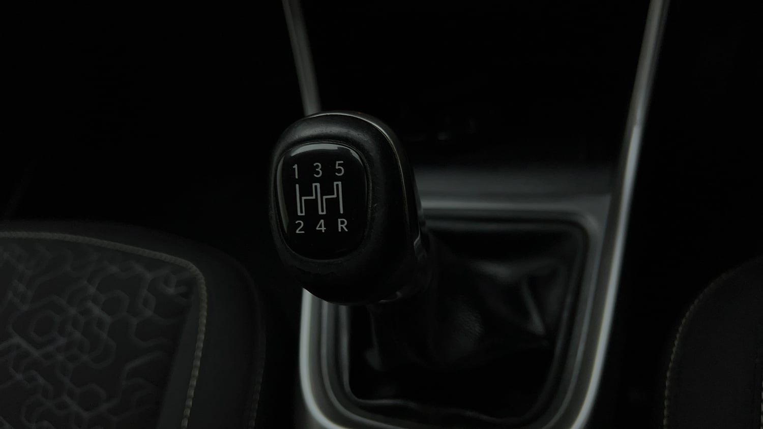 Used 2021 Tata Altroz XZ Petrol Petrol Manual interior GEAR  KNOB VIEW