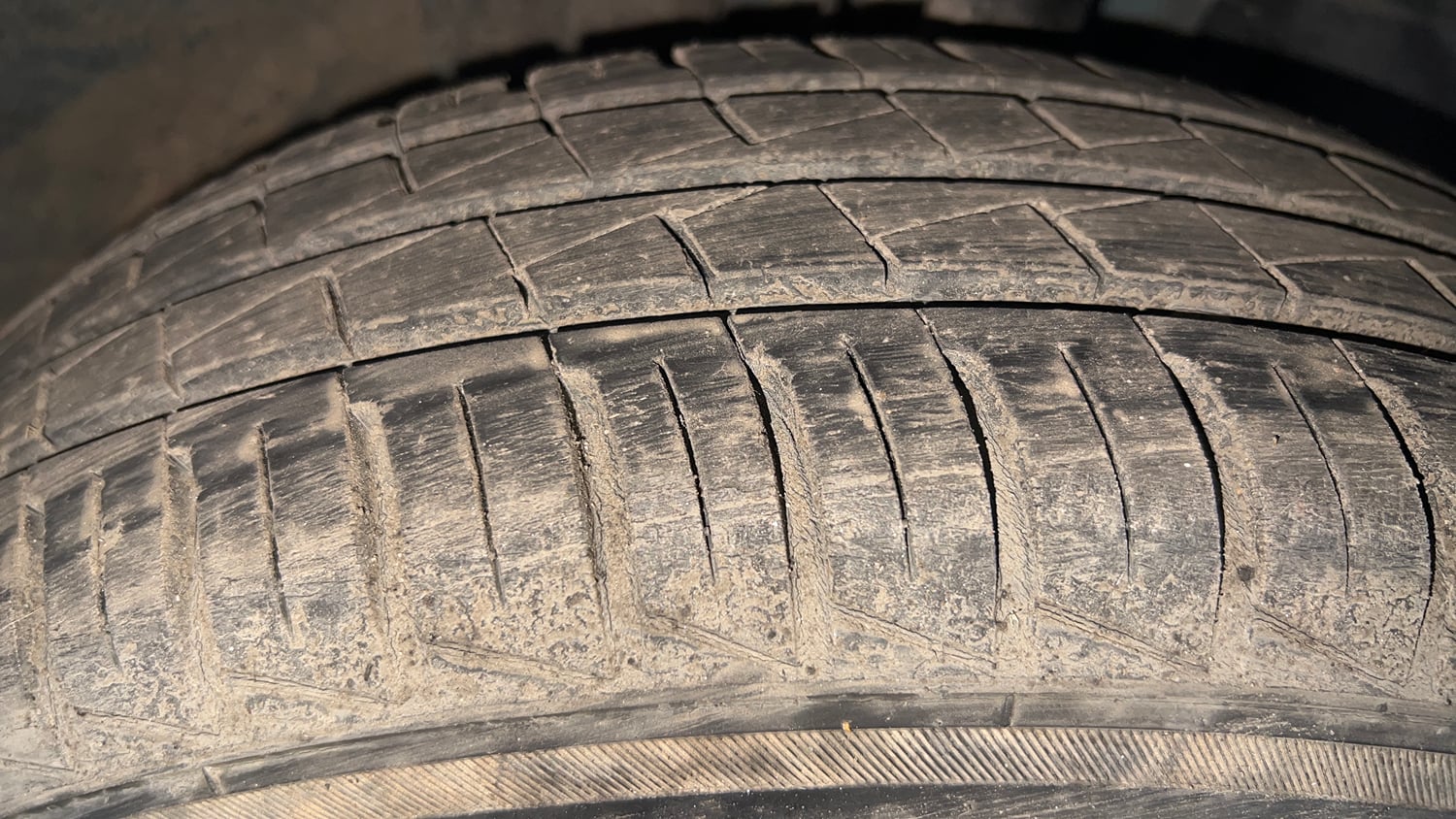 Used 2022 Renault Kwid RXT 1.0 Petrol Manual tyres RIGHT FRONT TYRE TREAD VIEW