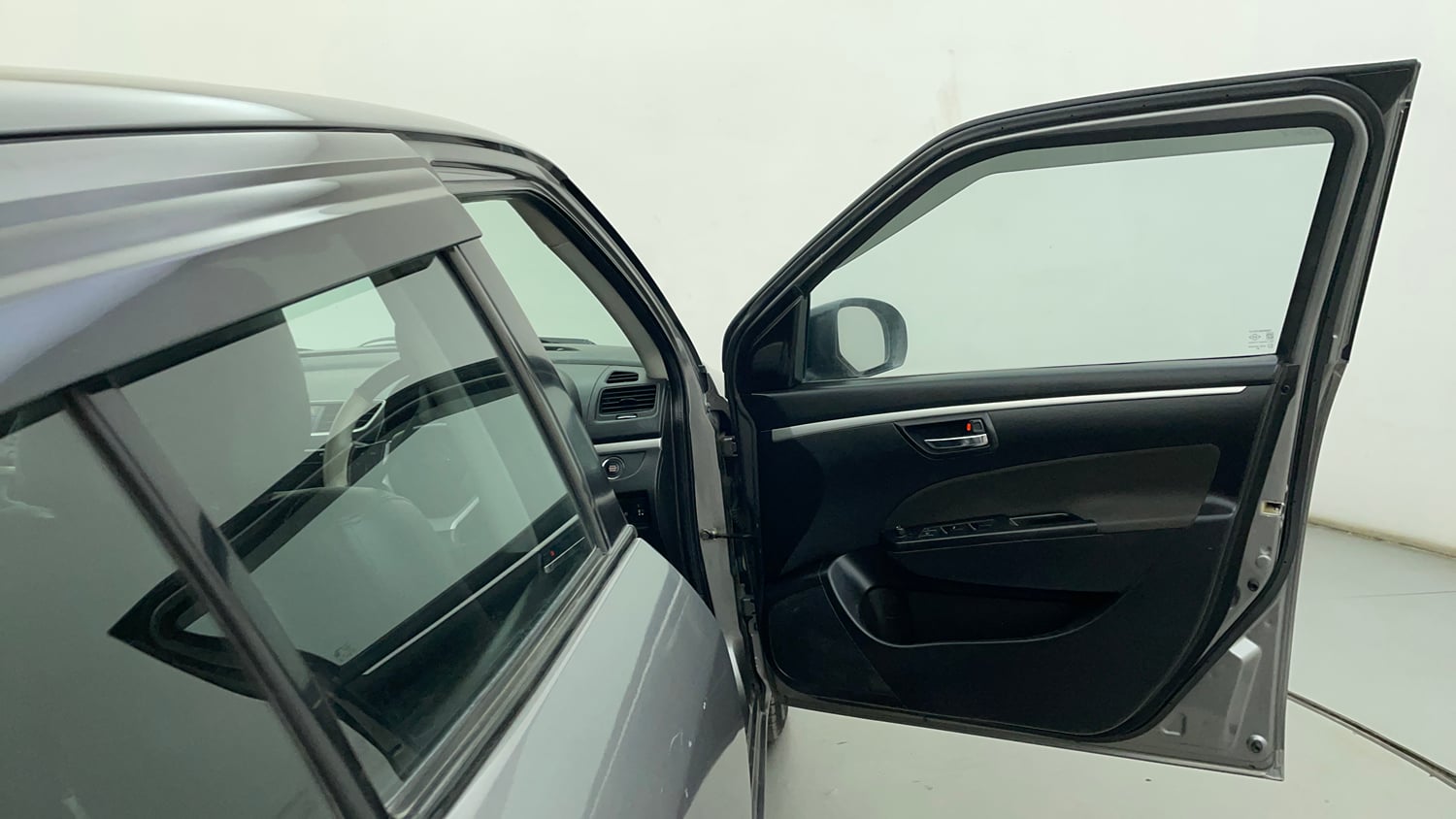 Used 2015 Maruti Suzuki Swift ZXi Petrol Manual interior RIGHT FRONT DOOR OPEN VIEW