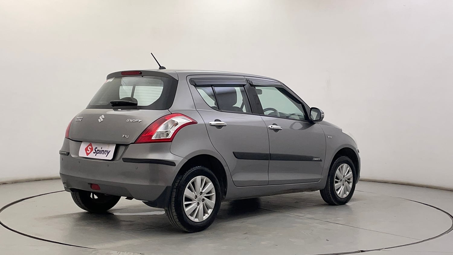 Used 2015 Maruti Suzuki Swift ZXi Petrol Manual exterior RIGHT REAR CORNER VIEW