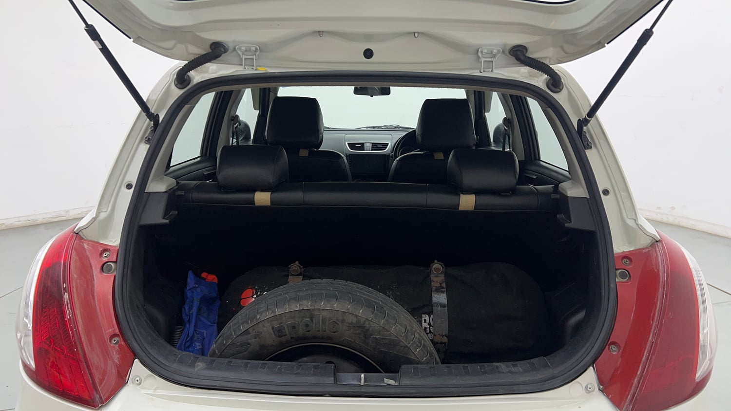 Used 2013 Maruti Suzuki Swift VXI CNG (Outside Fitted) Cng Manual interior DICKY INSIDE VIEW