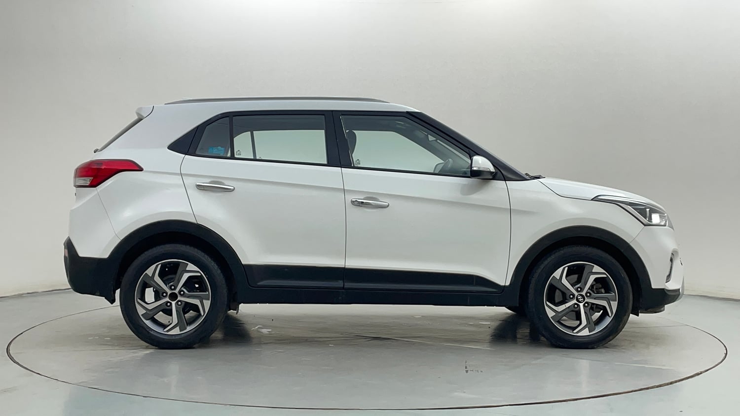Used 2018 Hyundai Creta SX 1.6 AT Petrol Petrol Automatic exterior RIGHT SIDE VIEW