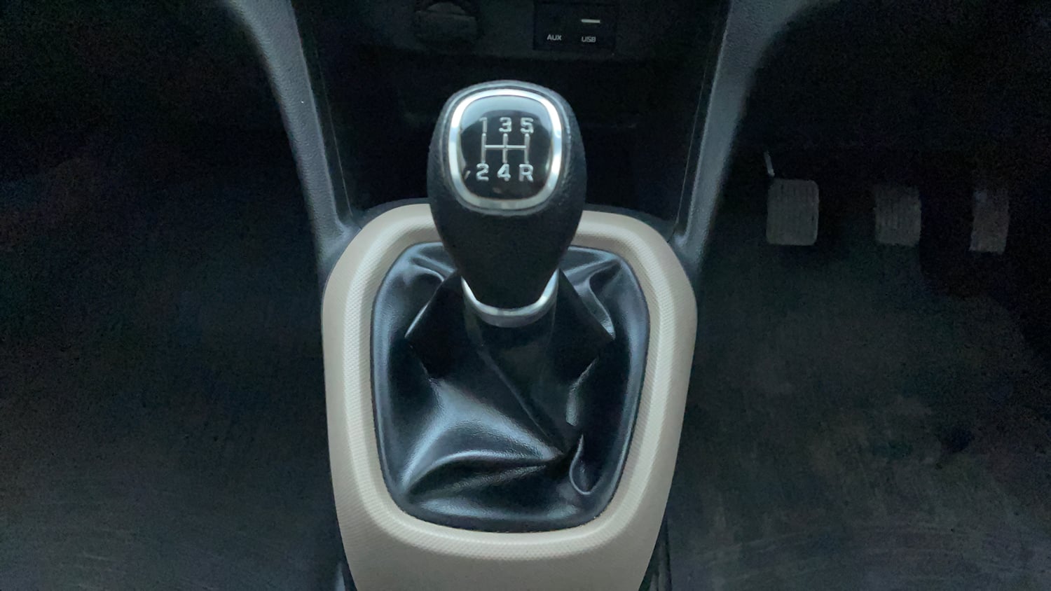 Used 2017 Hyundai Grand i10 Sportz 1.2 Kappa VTVT Petrol Manual interior GEAR  KNOB VIEW
