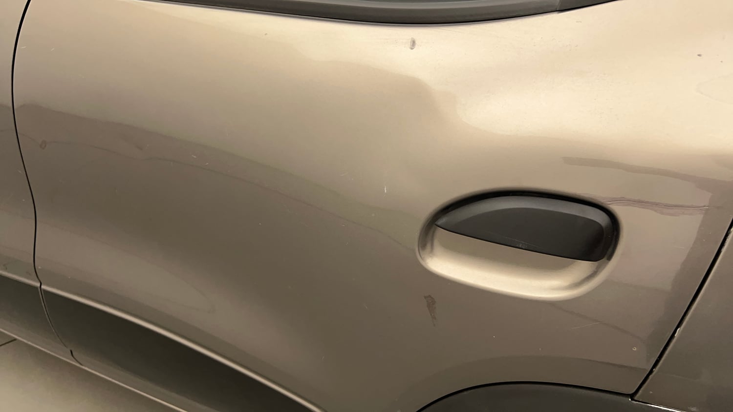 Used 2018 Renault Kwid 1.0 RXL Petrol Manual dents MINOR DENT