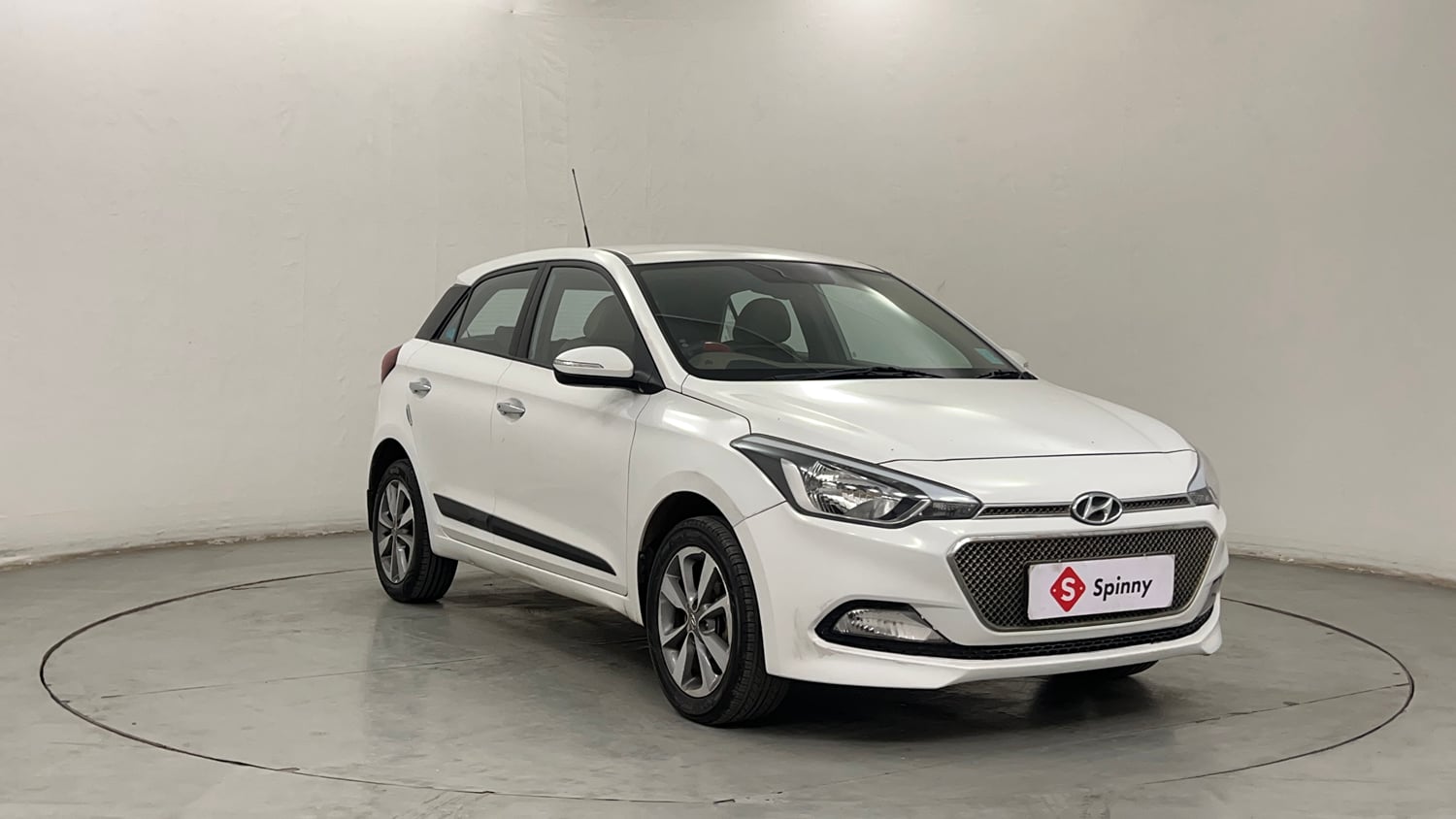 Used 2015 Hyundai Elite i20 Asta 1.2 Petrol Manual exterior RIGHT FRONT CORNER VIEW