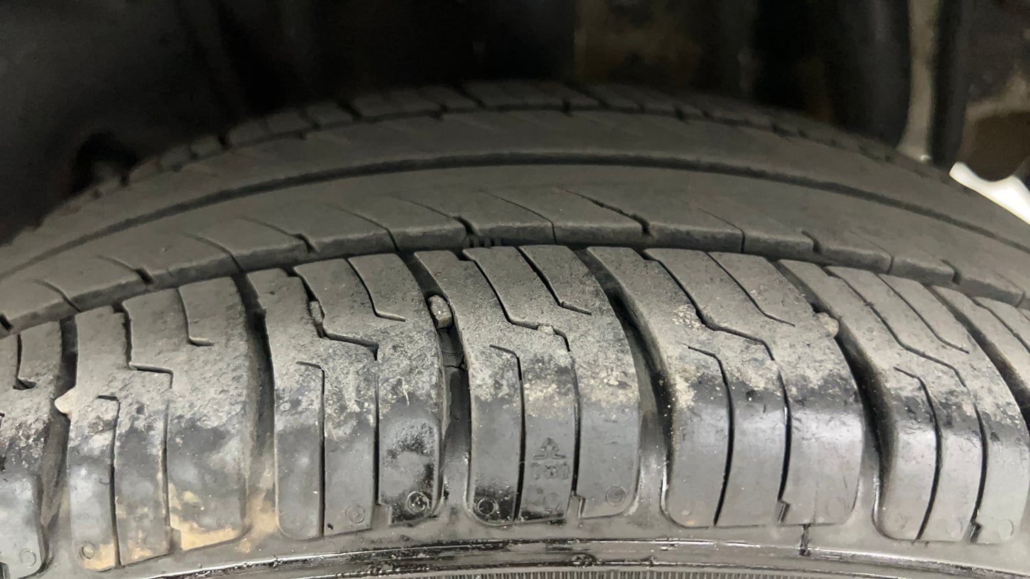 Used 2018 Tata Tiago Revotron XZA Petrol Automatic tyres LEFT REAR TYRE TREAD VIEW