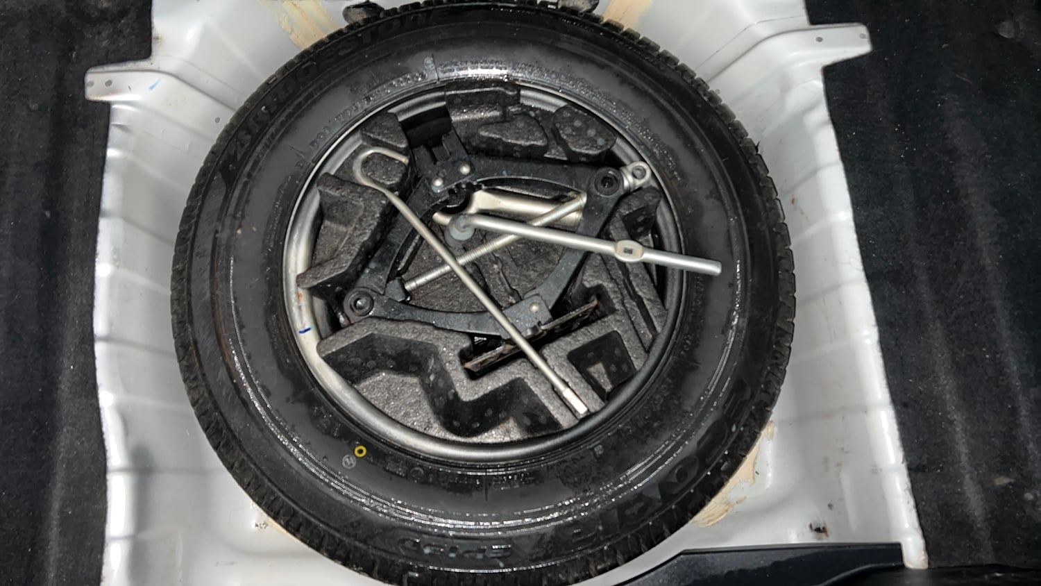 Used 2020 Tata Altroz XZ Petrol Petrol Manual tyres SPARE TYRE VIEW