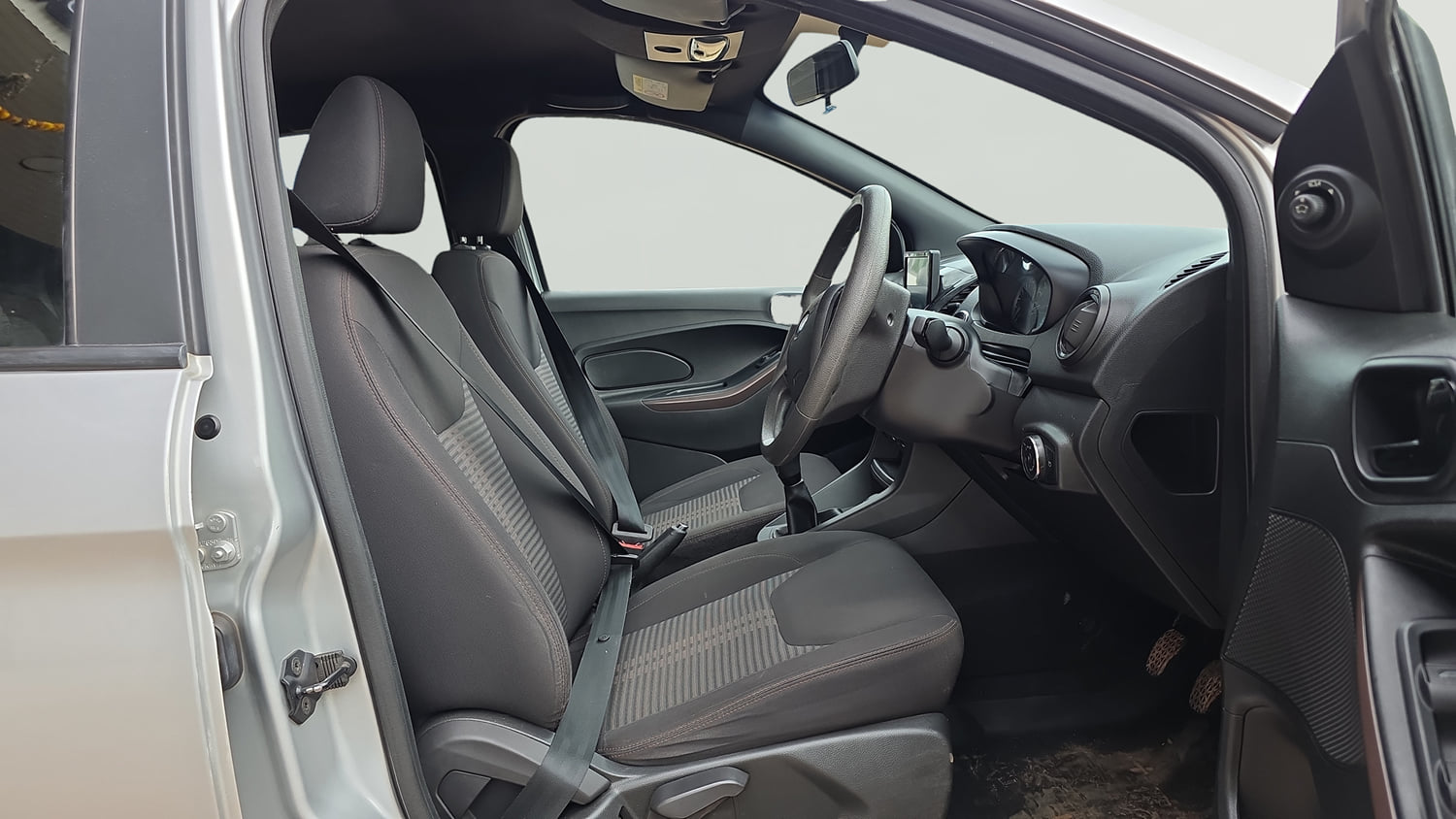Used 2021 Ford Freestyle Titanium 1.2 Ti-VCT Petrol Manual interior RIGHT SIDE FRONT DOOR CABIN VIEW