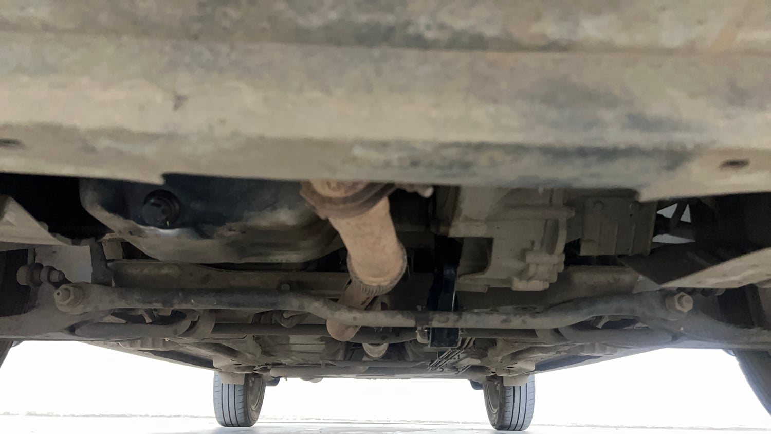 Used 2018 Tata Tiago Revotron XZA Petrol Automatic extra FRONT LEFT UNDERBODY VIEW