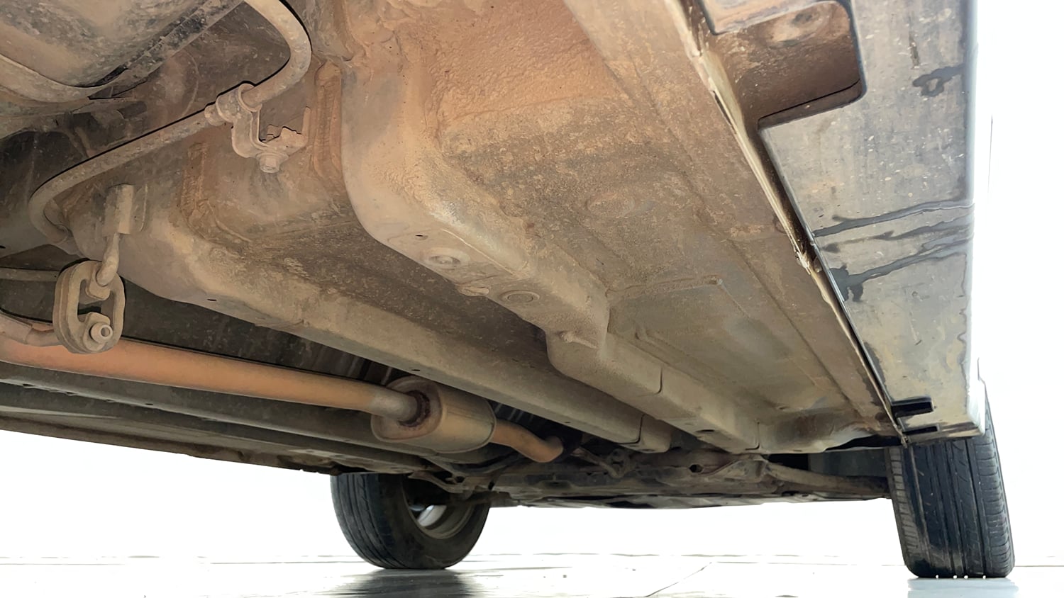 Used 2018 Hyundai Creta SX 1.6 AT Petrol Petrol Automatic extra REAR RIGHT UNDERBODY VIEW