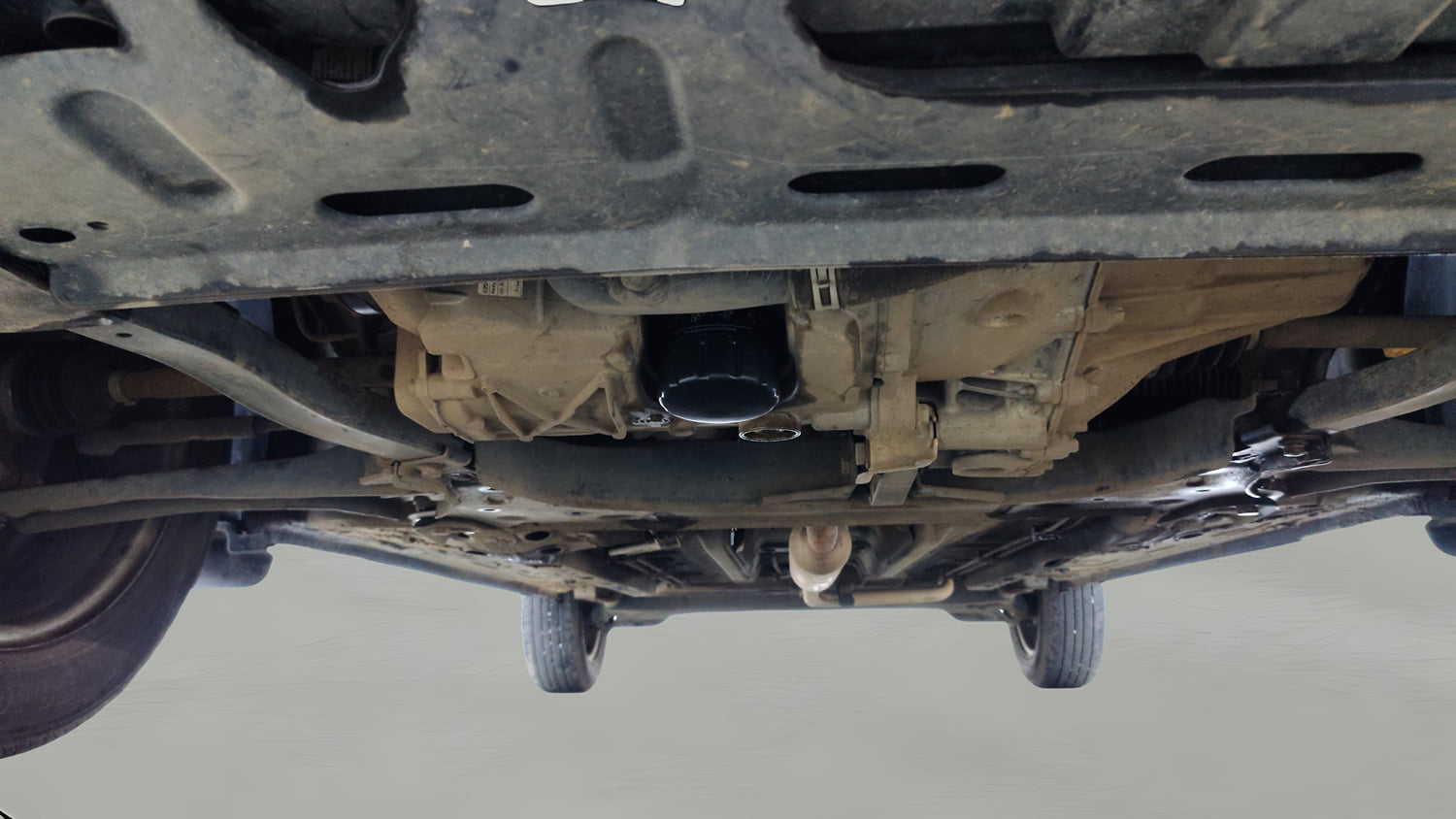 Used 2025 Nissan Magnite XE Petrol Manual extra FRONT LEFT UNDERBODY VIEW