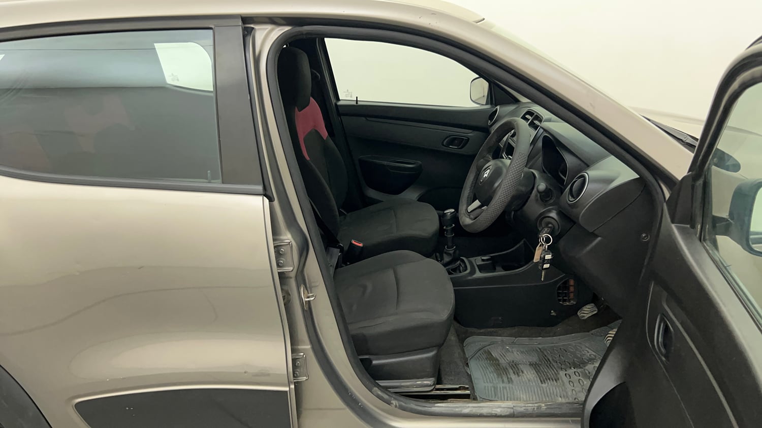 Used 2018 Renault Kwid 1.0 RXL Petrol Manual interior RIGHT SIDE FRONT DOOR CABIN VIEW