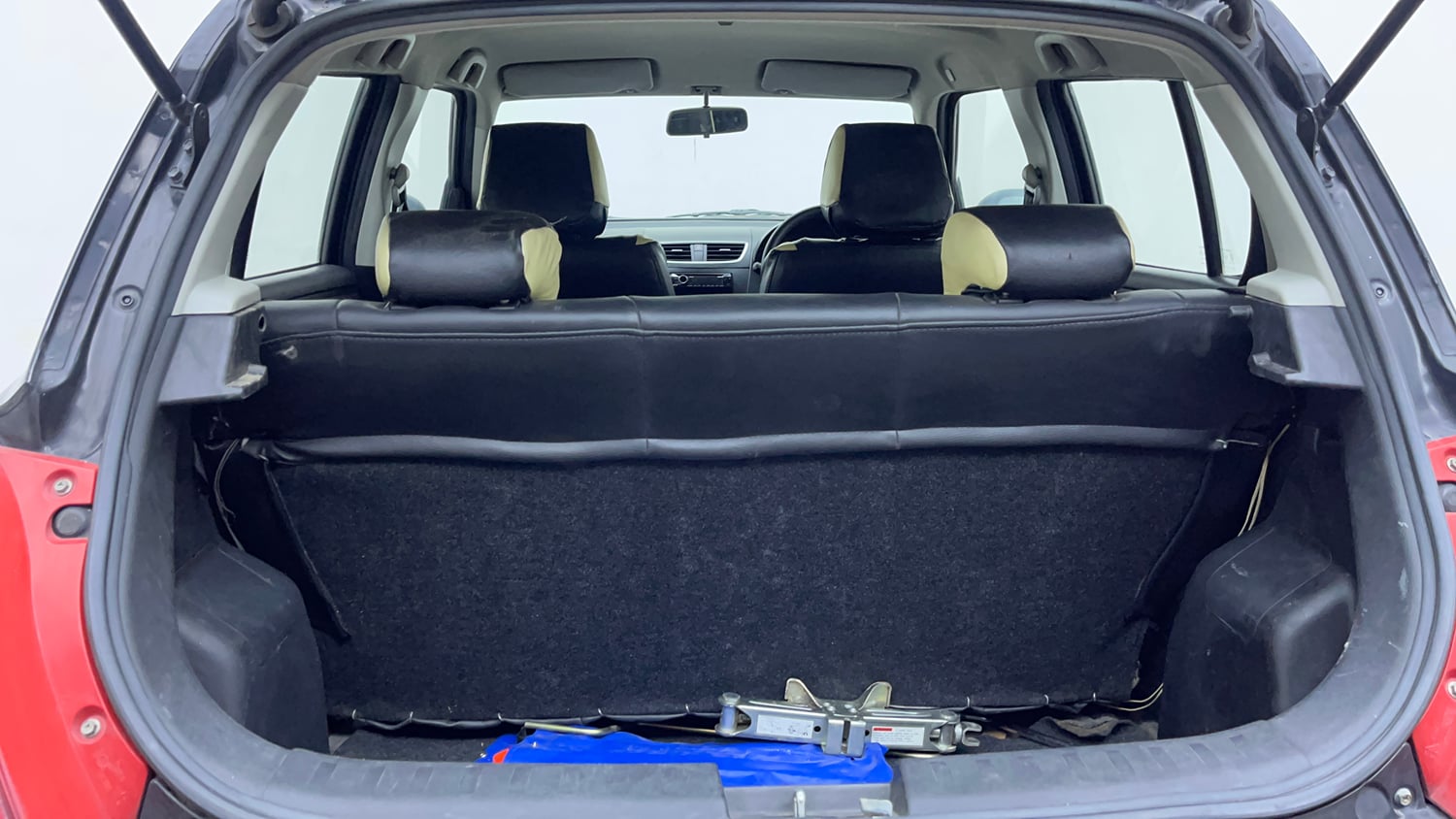 Used 2012 Maruti Suzuki Swift VXi Petrol Manual interior DICKY INSIDE VIEW