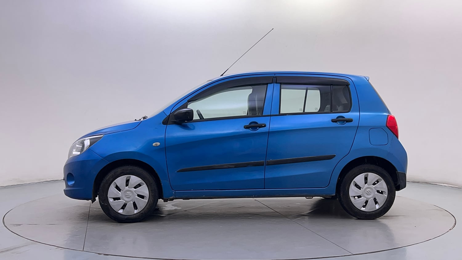 Used 2016 Maruti Suzuki Celerio VXi AMT Petrol Automatic exterior LEFT SIDE VIEW