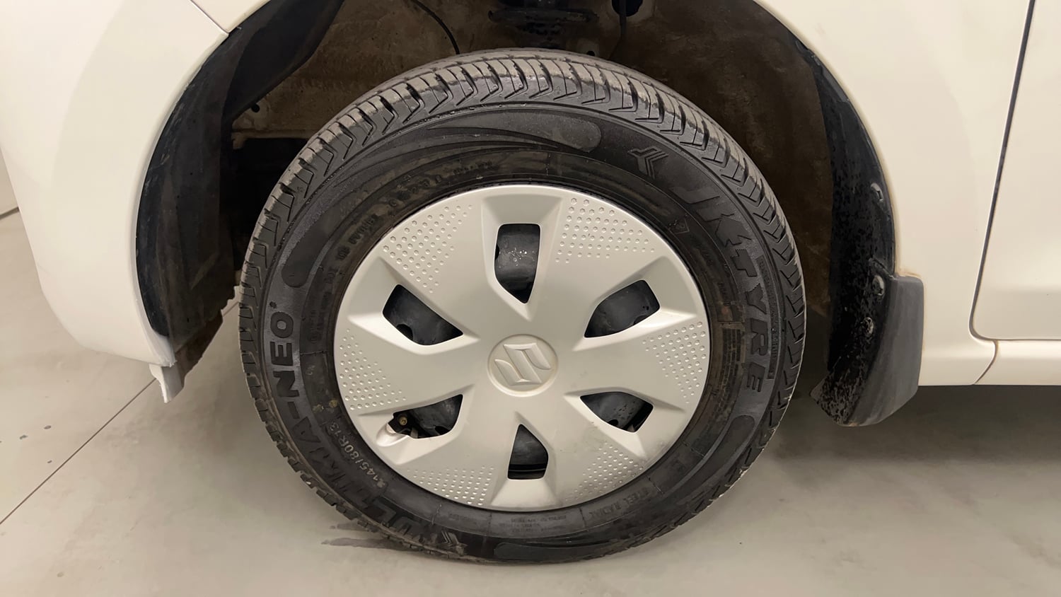 Used 2024 Maruti Suzuki Alto K10 VXi Petrol Manual tyres LEFT FRONT TYRE RIM VIEW